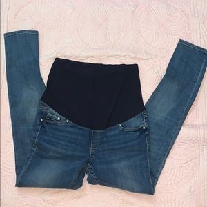 Maternity skinny jeans